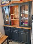 Kredens loft czarny i drewno