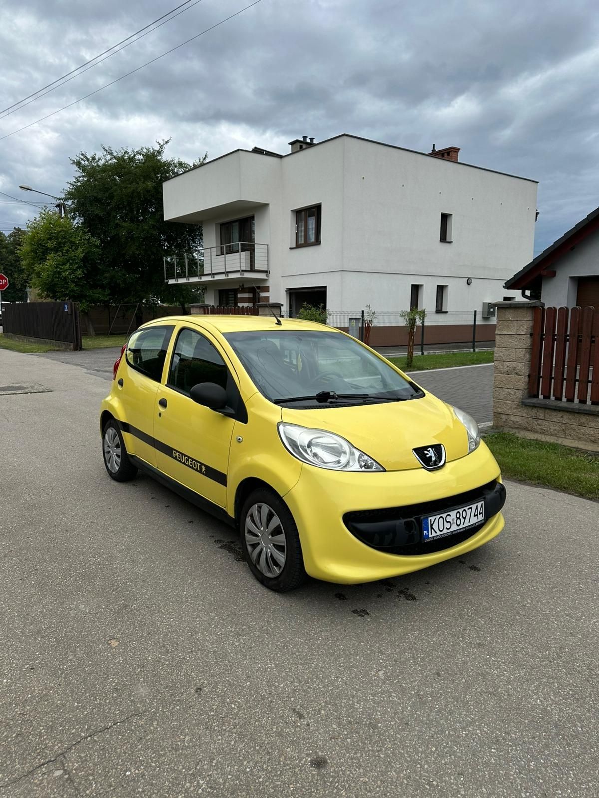 Peugeot 107 1.0 benzyna isofix stan bdb niskie spalanie