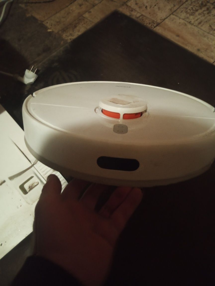 Продам робот пилосос xiaomi Robot Vacuum X10