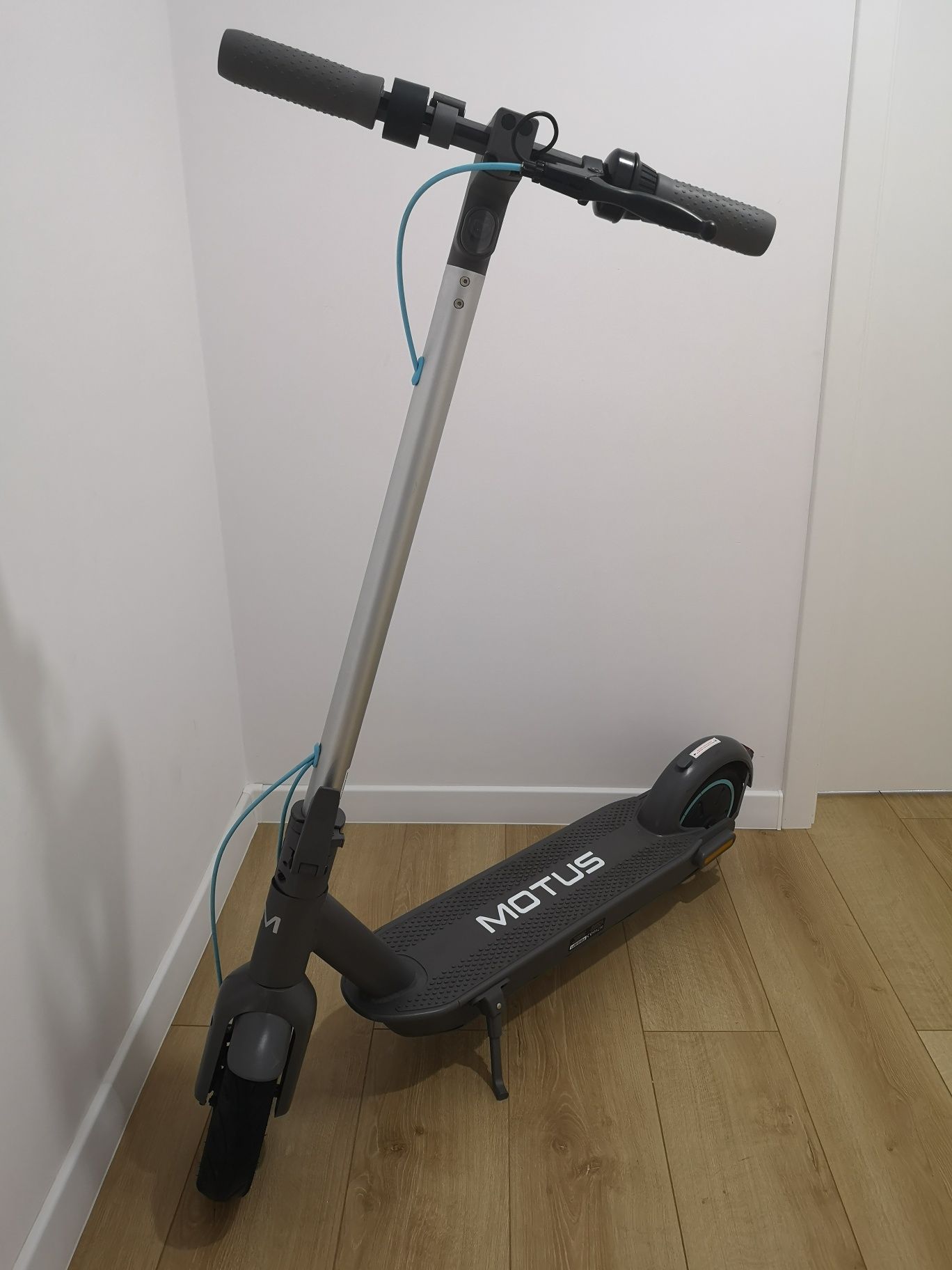 Hulajnoga elektryczna Motus Scooty 10 2022