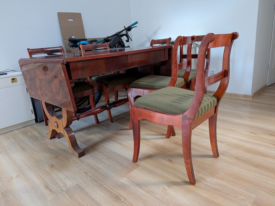 Stół z krzesłami PKZ Zakłady Wytwórcze Mebli Artystycznych z 1997