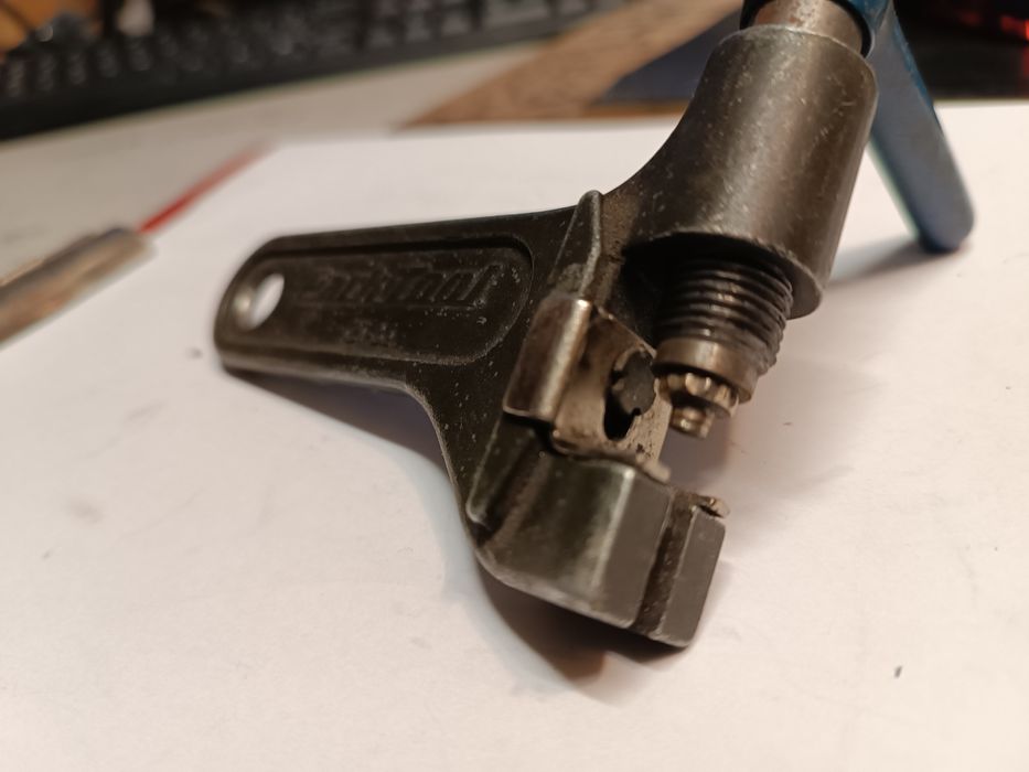 Ściągacz nitów łańcuchów Park Tool C.T 3.2 bdb