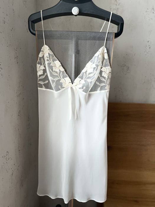 Нічна сорочка з мереживом