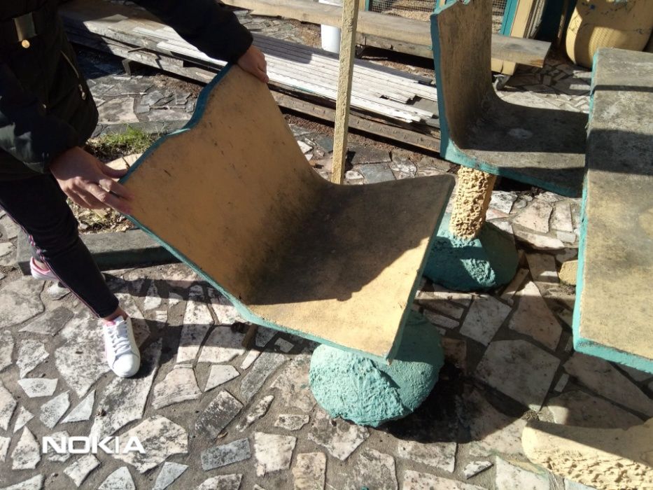 Conjunto De Mesa E Bancos De Jardim Em Betão/Cimento