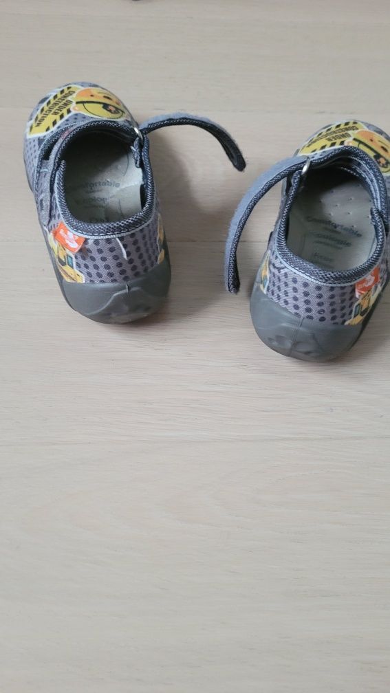 Kapcie Renbut rozmiar 27
