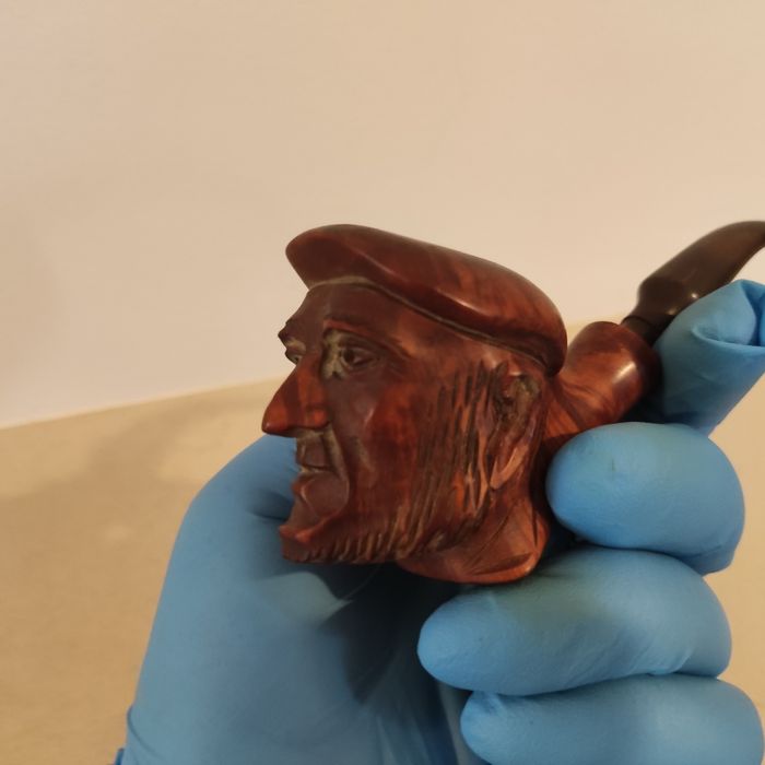 Cachimbo antigo, cabeça esculpida em madeira - coleção
