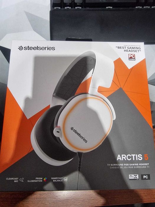 SteelSeries Arctis 5 Brancos com extras