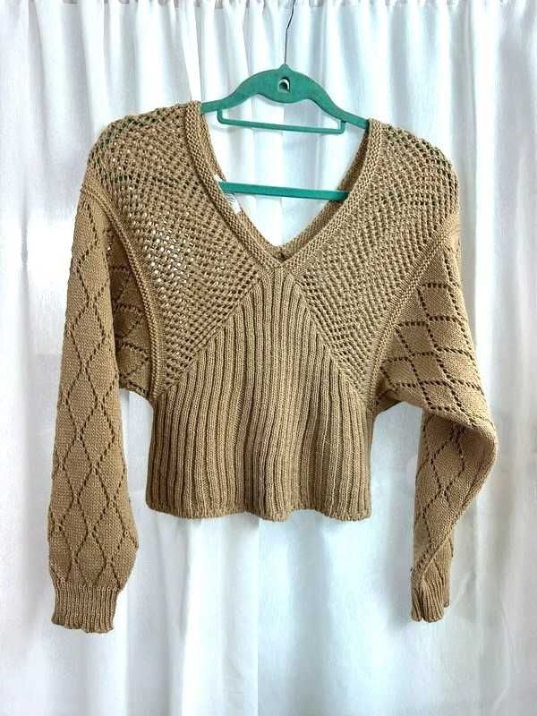 Conjunto de Malha Castanho Claro – Camisola e Saia Midi