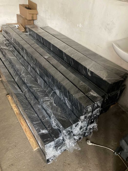 Słupki ogrodzeniowe 80x80x2 dł. 250cm cm ocynk i kol. czarny