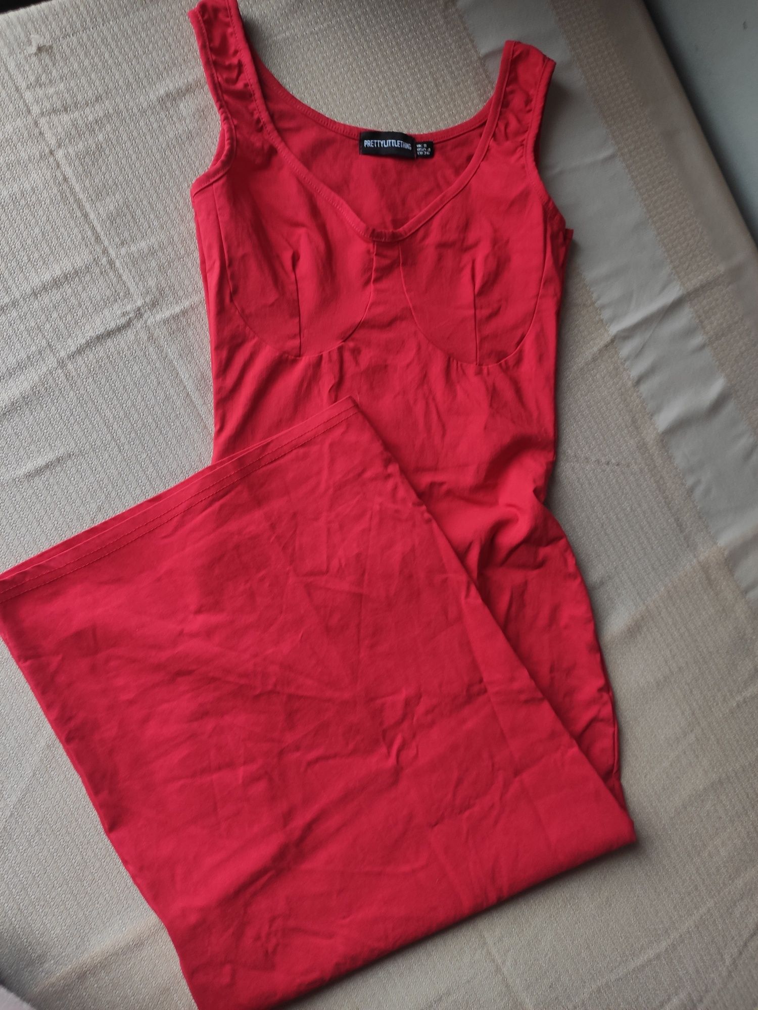 Сукня жіноча червона втягуюча XS-Sp.
