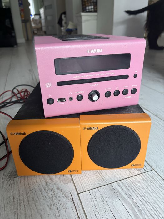 Mini wieża Yamaha MCR-042