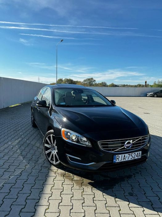 Volvo S60 Volvo s60 2.0t T5 AWD 2017 *INSCRIPTION PLATINUM*