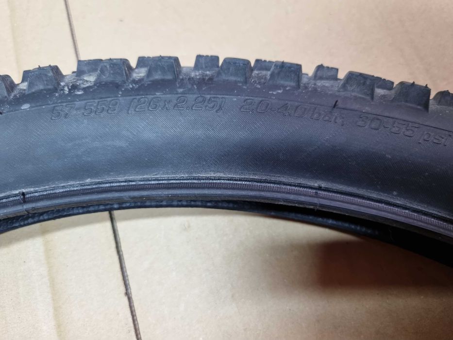 Opona Schwalbe 26x2.25 z dętką