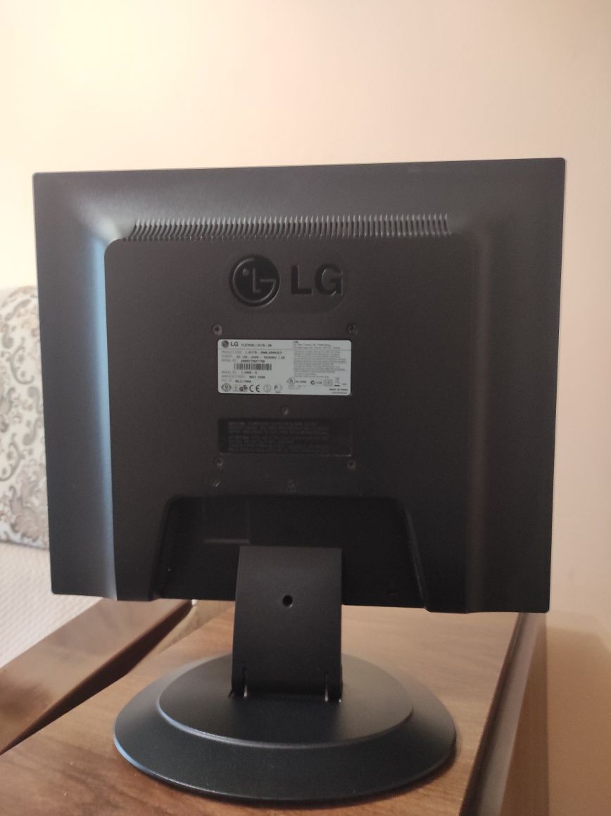 Монітор LG FLATRON L1917S-SN