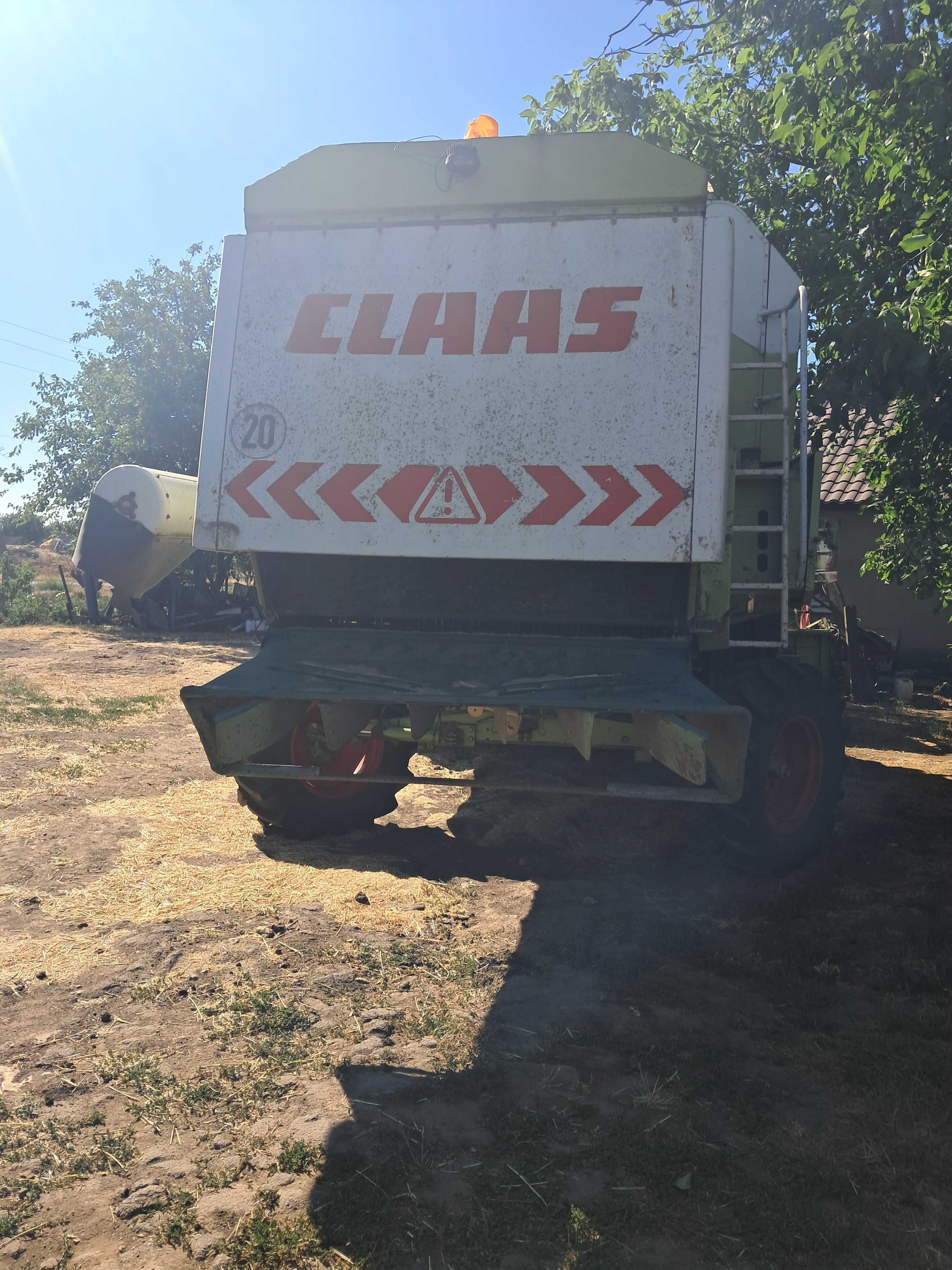 Claas Dominator 108