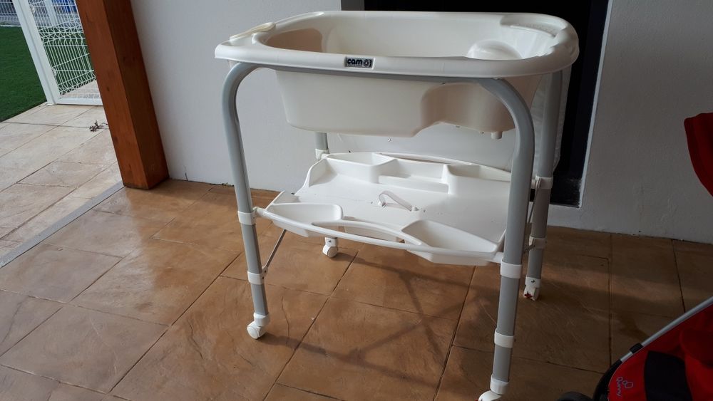 Banheira e trocador CAM