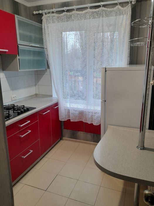 Затишна малосімейна квартира на ж/м Червоний Камінь