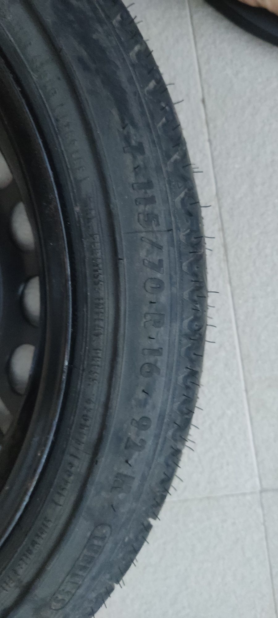 Pneu suplente Opel Astra Continental 
T115/70 R16 92M