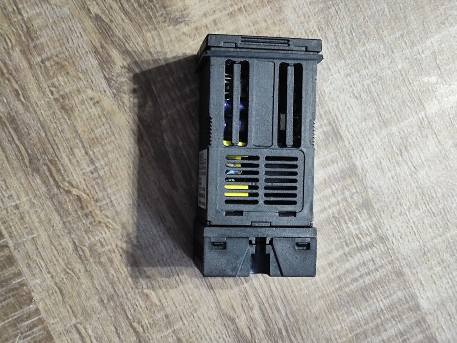 Контролер температури Thermosystems TJ48 Італія