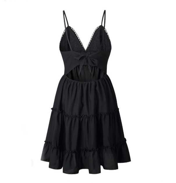 Чорна сукня на літо