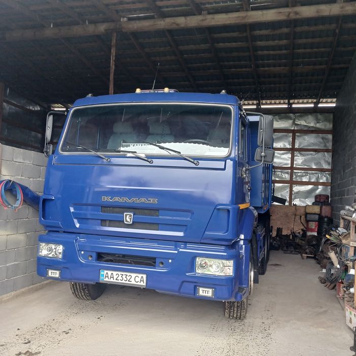 Вантажні автомобілі