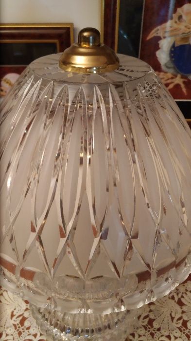 Elegancka Duża lampa kryształ biały