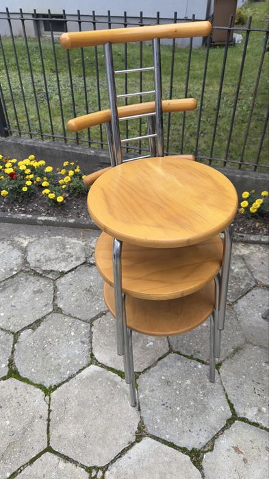 Sprzedam komplet 6  krzesel do kuchni lub jadalni