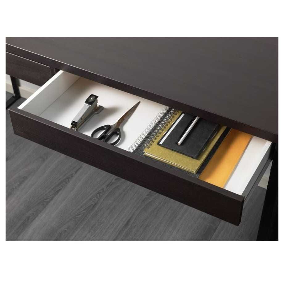 Secretária MICKE - IKEA (2 pessoas)