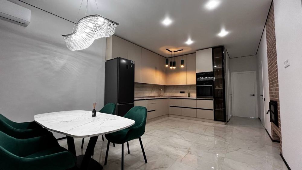 Продаж котедж 66м2, 1.7 соток земла. Р-н Льонокомбінат