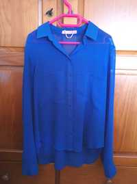 Camisa azul forte com transparência Bershka, tamanho XS