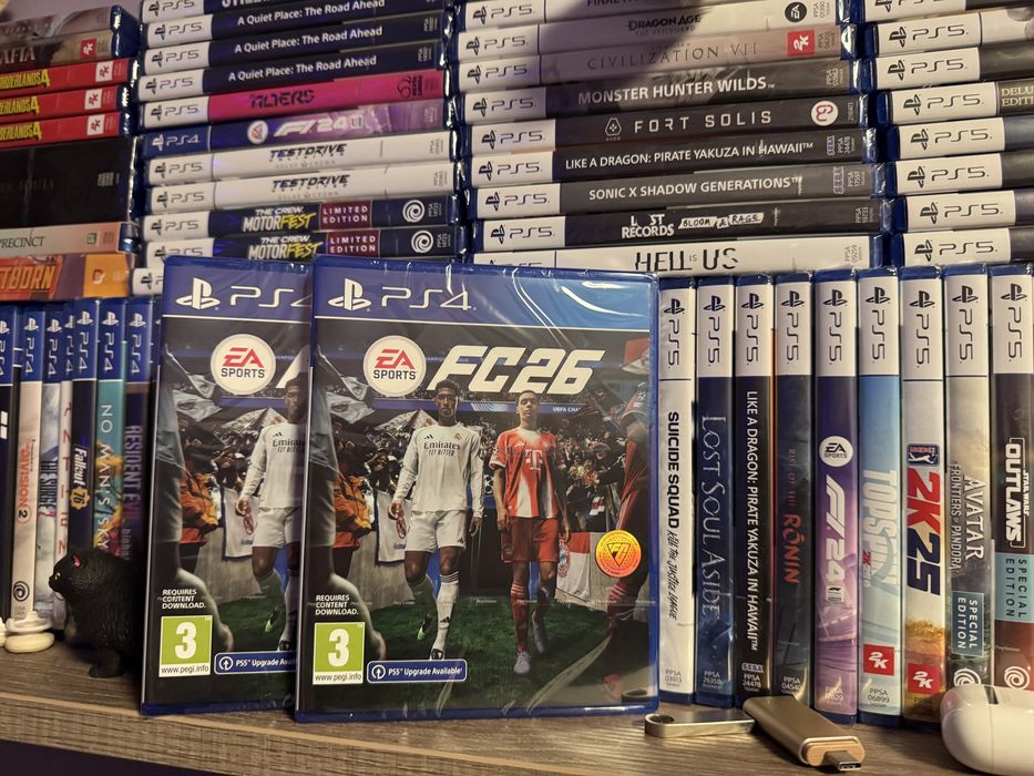 Офіційні диски з грою EA SPORTS FC 26 (FIFA 26) (PS4) (рос титри)
