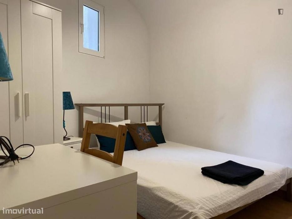 Quarto - localizado em Evora