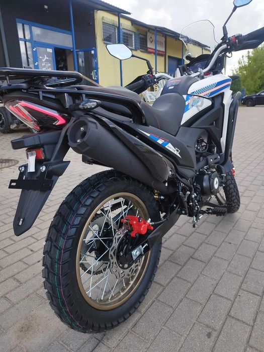 Motocykl enduro 125 chłodzony cieczą Barton Rally 125