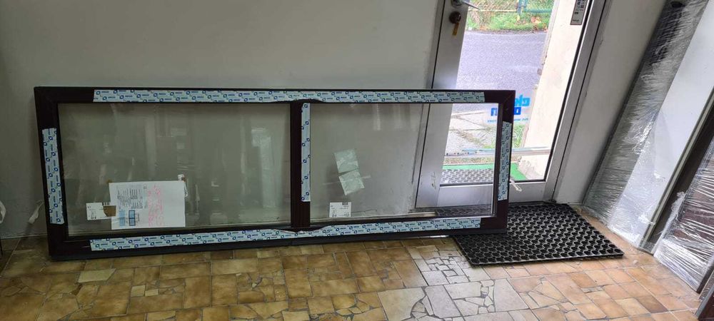 Okno PCV fix, zewn. kolor mahoń 2100x 700