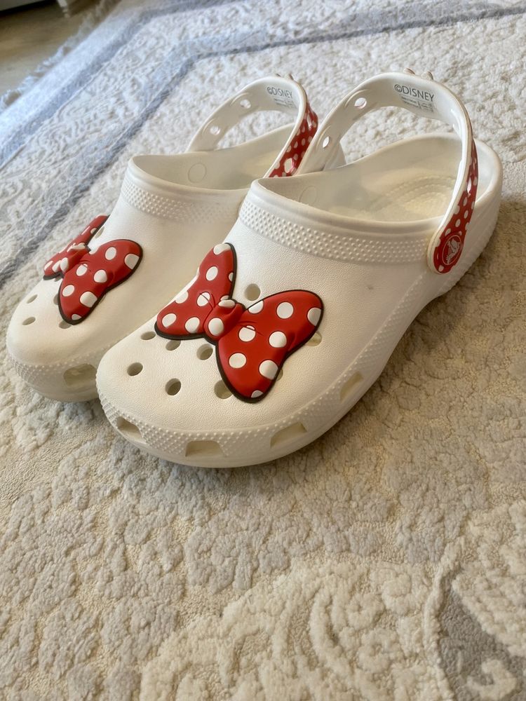 Crocs mini mouse