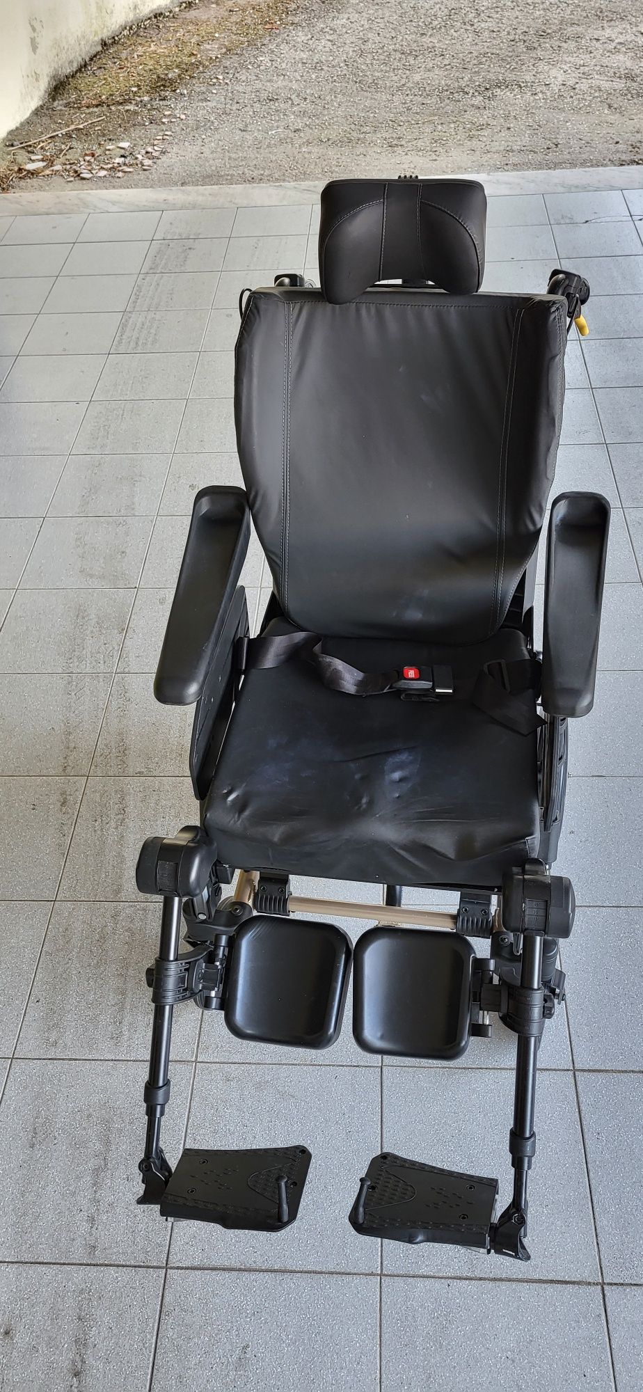 Cadeira de rodas Rea Clematis Pro Invacare extra conforto