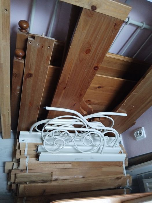 Łóżko drewniane i metalowe ikea