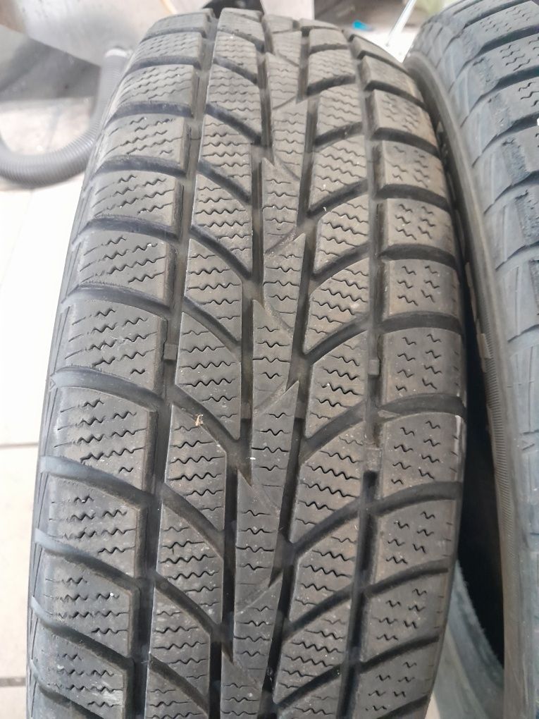 Opona opony 175/65r15 Hankook zima 4 szt komplet