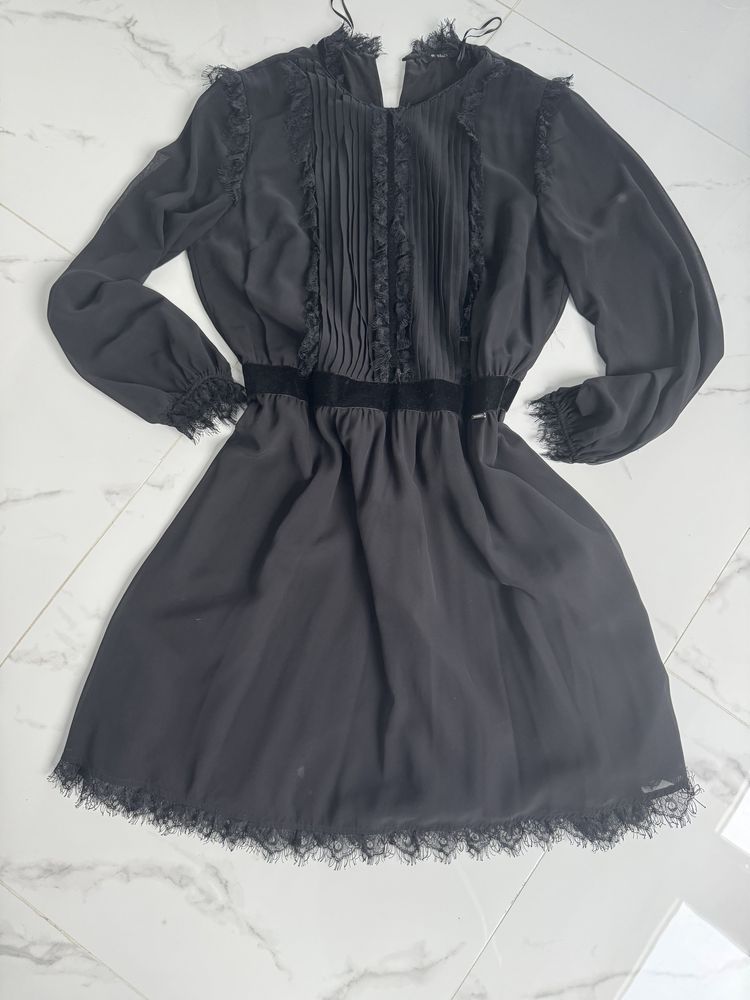Sukienka czarna 42