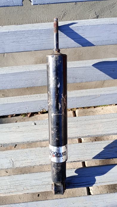 Амортизатор задній MAGNUM  AHX057MT