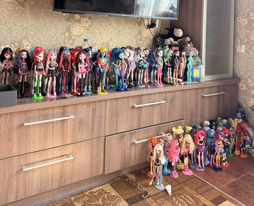 Проаж ляльок монстер хай