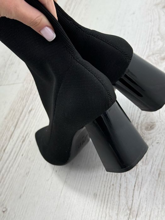 Черевики на каблуку Zara