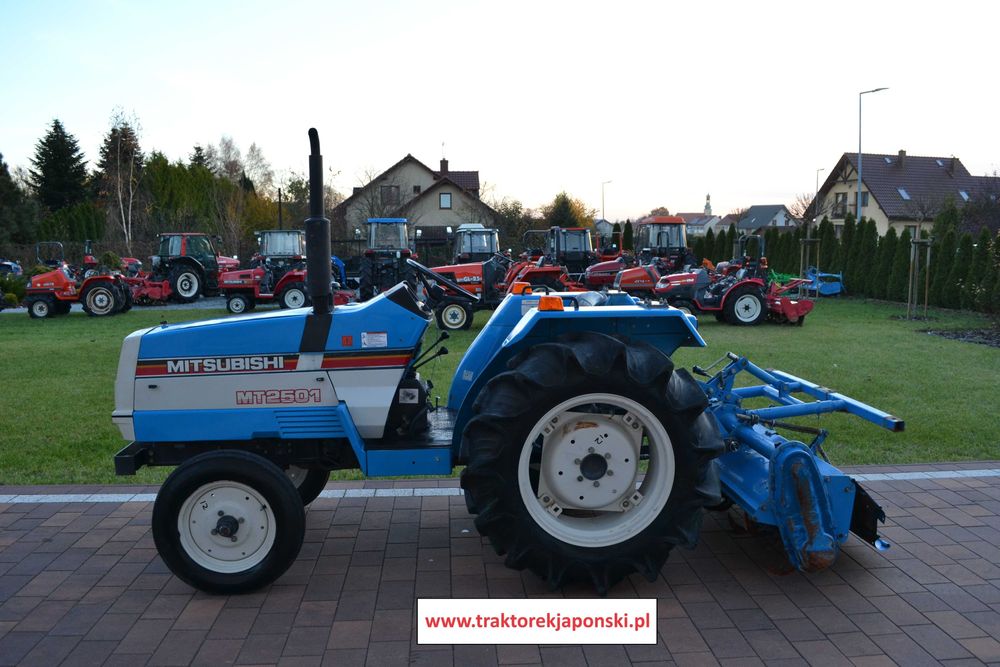 Traktorek japoński mini traktor Iseki Kubota  japonski