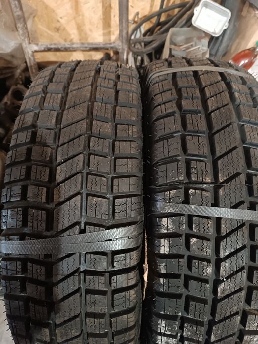 Opony zimowe 215 65 R16C Ganthpreus