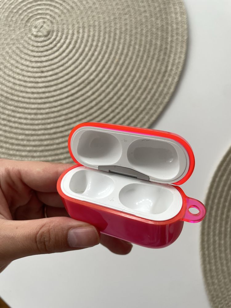 Apple airpods pro case a2700
