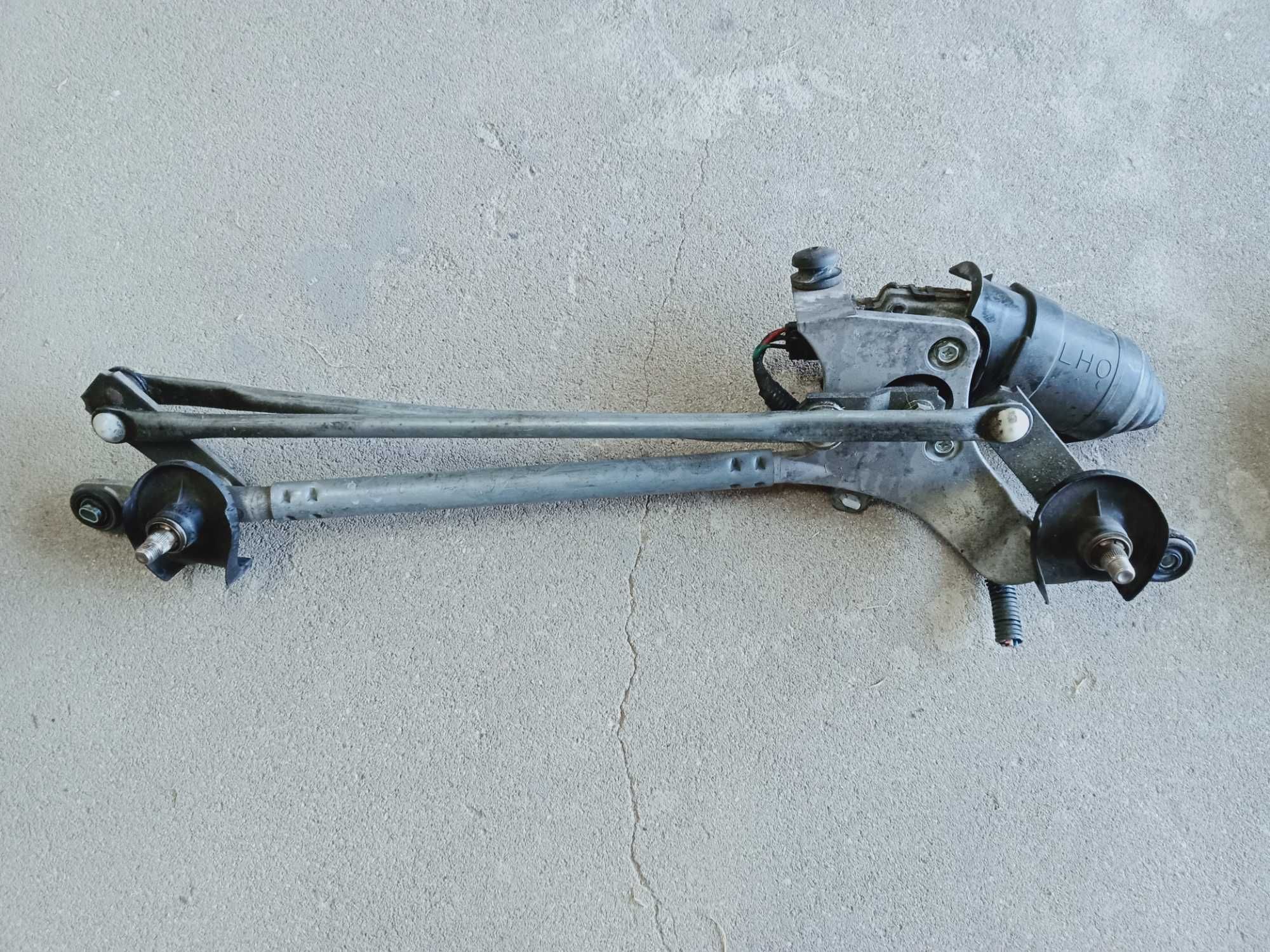 Mechanizm wycieraczek Rav 4 2008