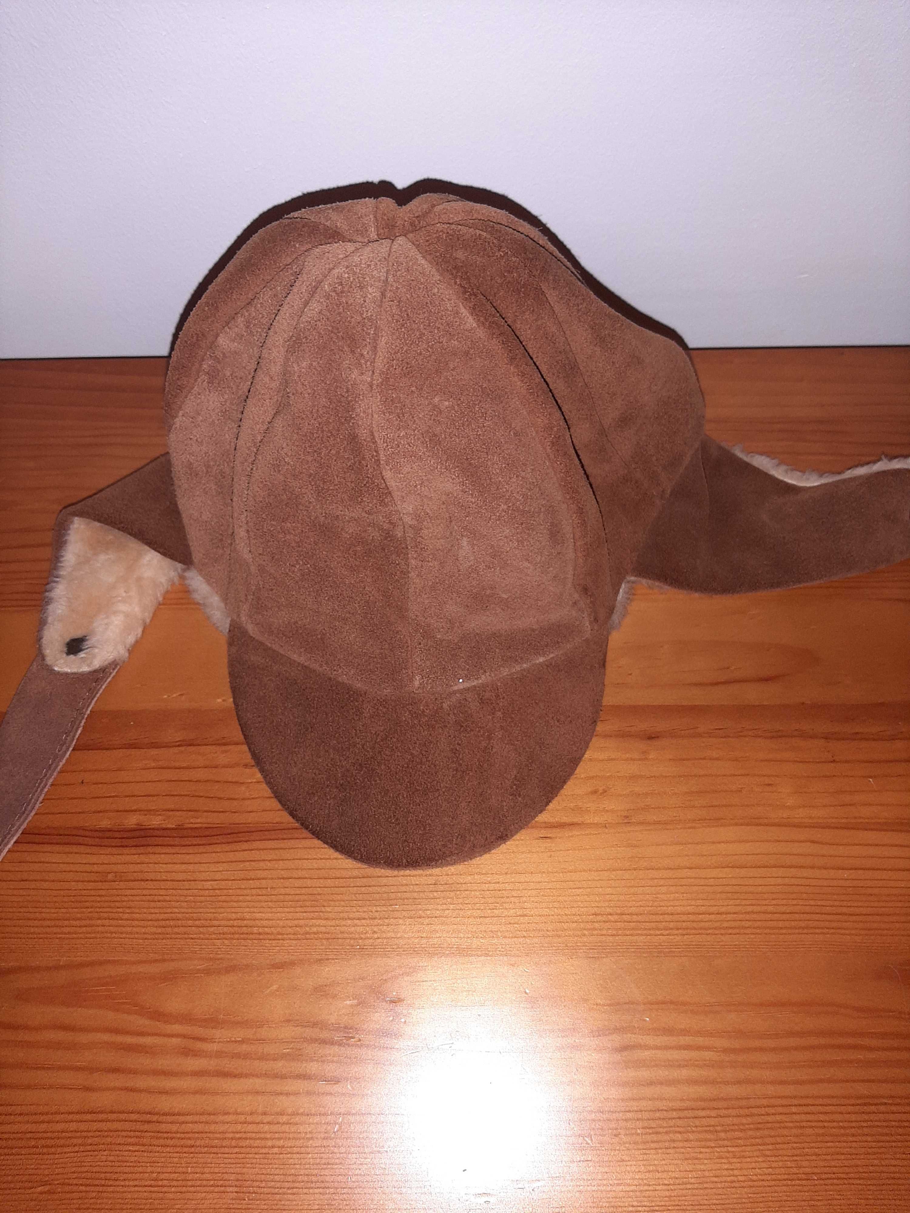 Boné de criança em pele tamanho 2