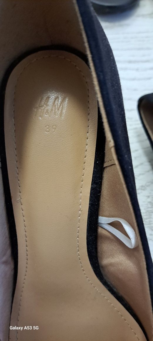 Замшеві туфлі H&M 38 розмір