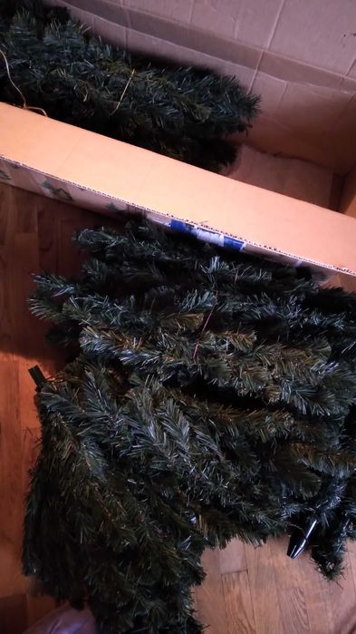 искусственная елка, высота 2.100