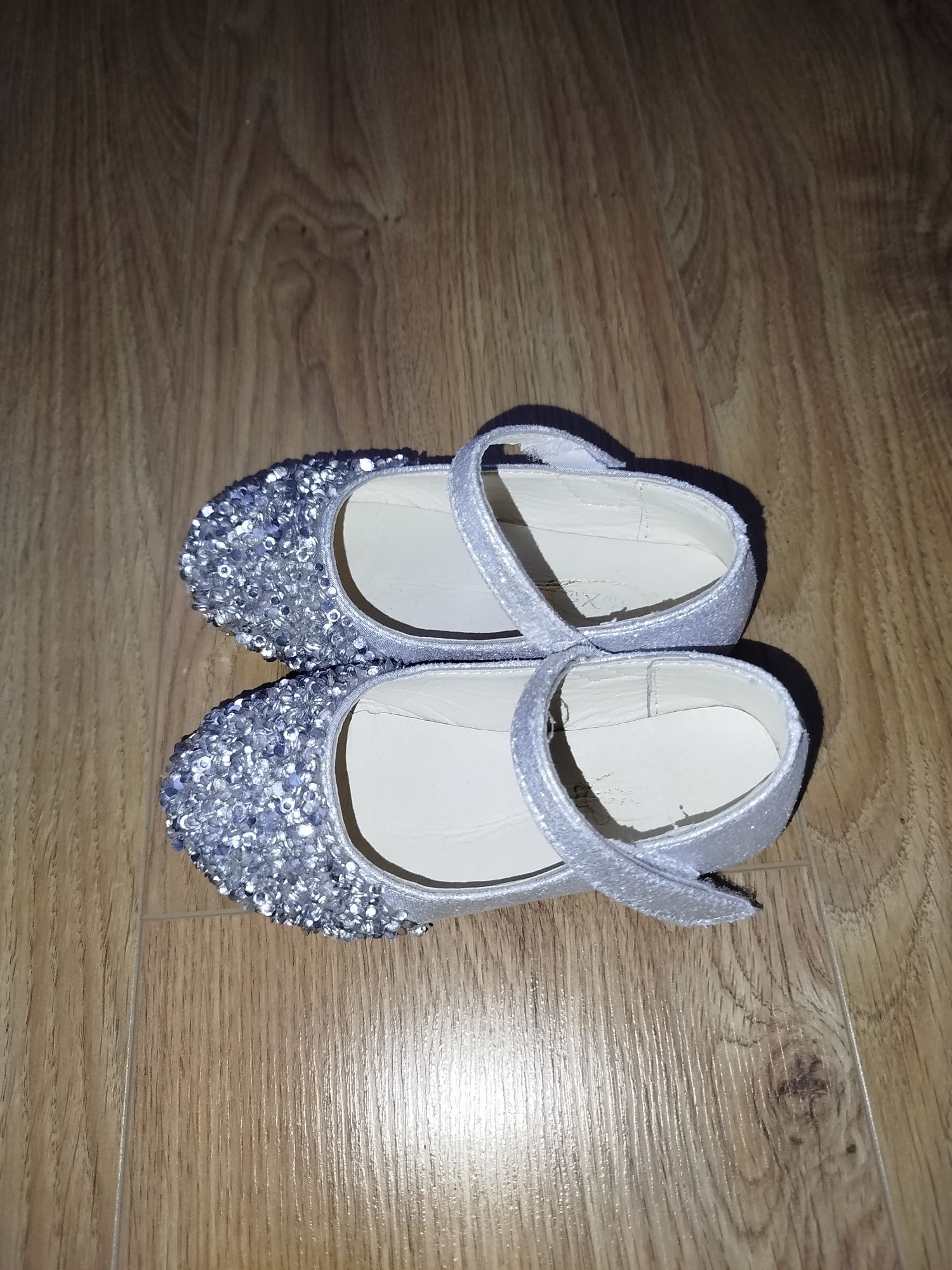 Buty dla dziewcyznki na wesele komunie chrzciny